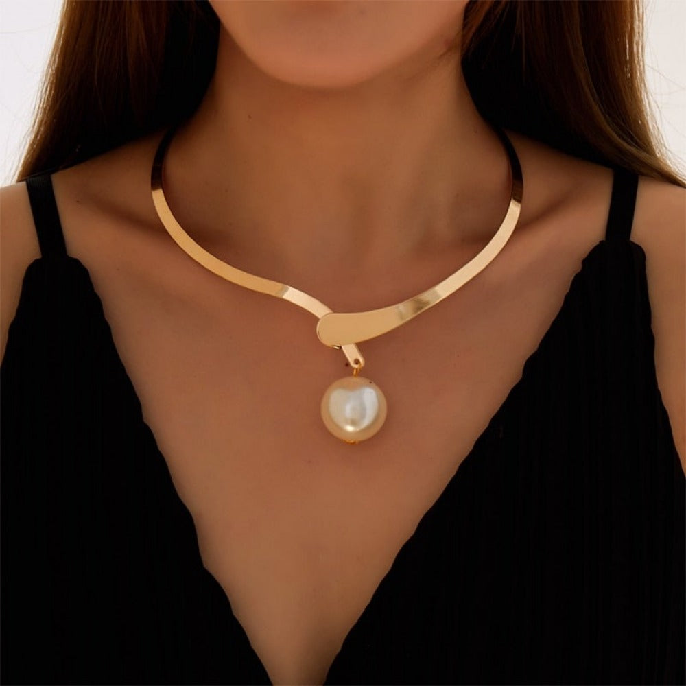 Everyday.Discount women's necklaces pearl choker necklaces collar necklace good quality cheap prices women fashionable everyday wear necklace  