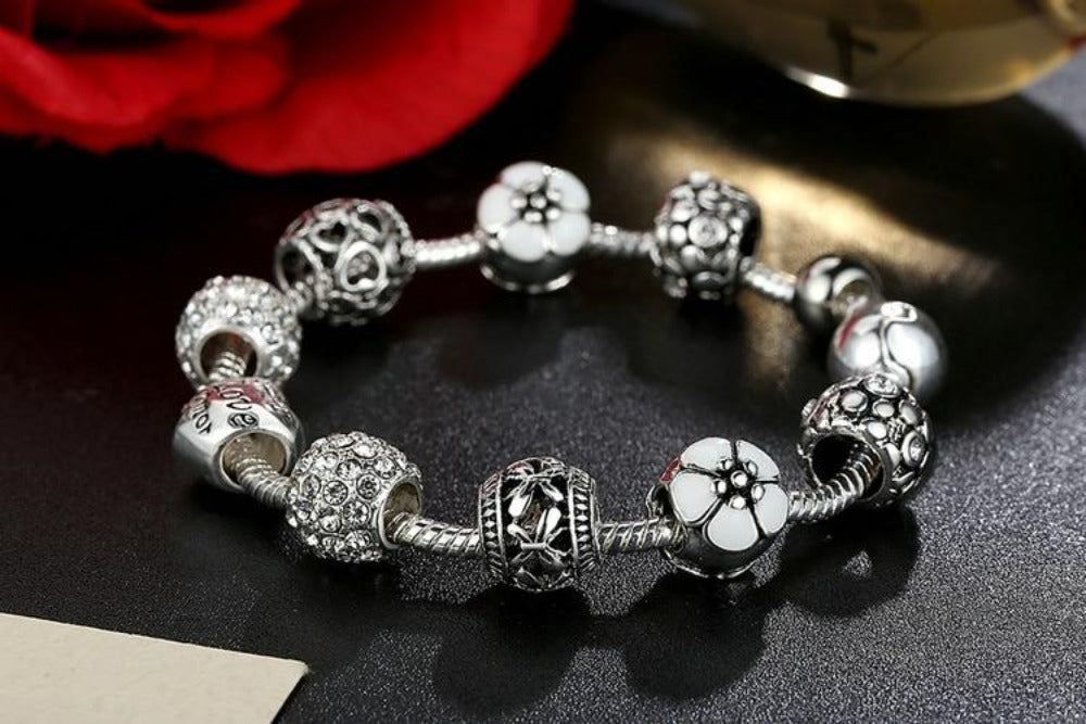 Everyday.Discount women bracelets bangles antique cheap charm flower beads jewelry 