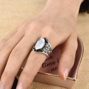 Everyday.Discount women silver color antique unique bigstone rings boho jewelry street wear night fashionable rings 